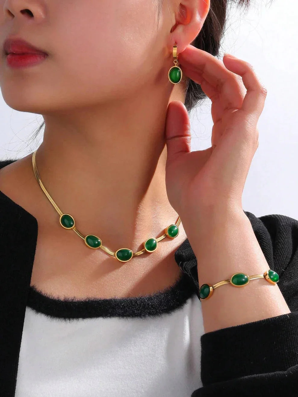 Oval Green Crystal Pendant Necklace Earrings With Bracelet